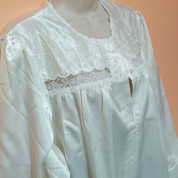Vintage JC Penney Delicates Ivory Silky Nightgown M NWT - Picture 4 of 9